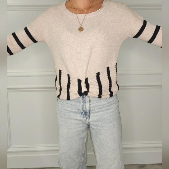Cute Stripe Detail Sweater - Picture 5 of 7